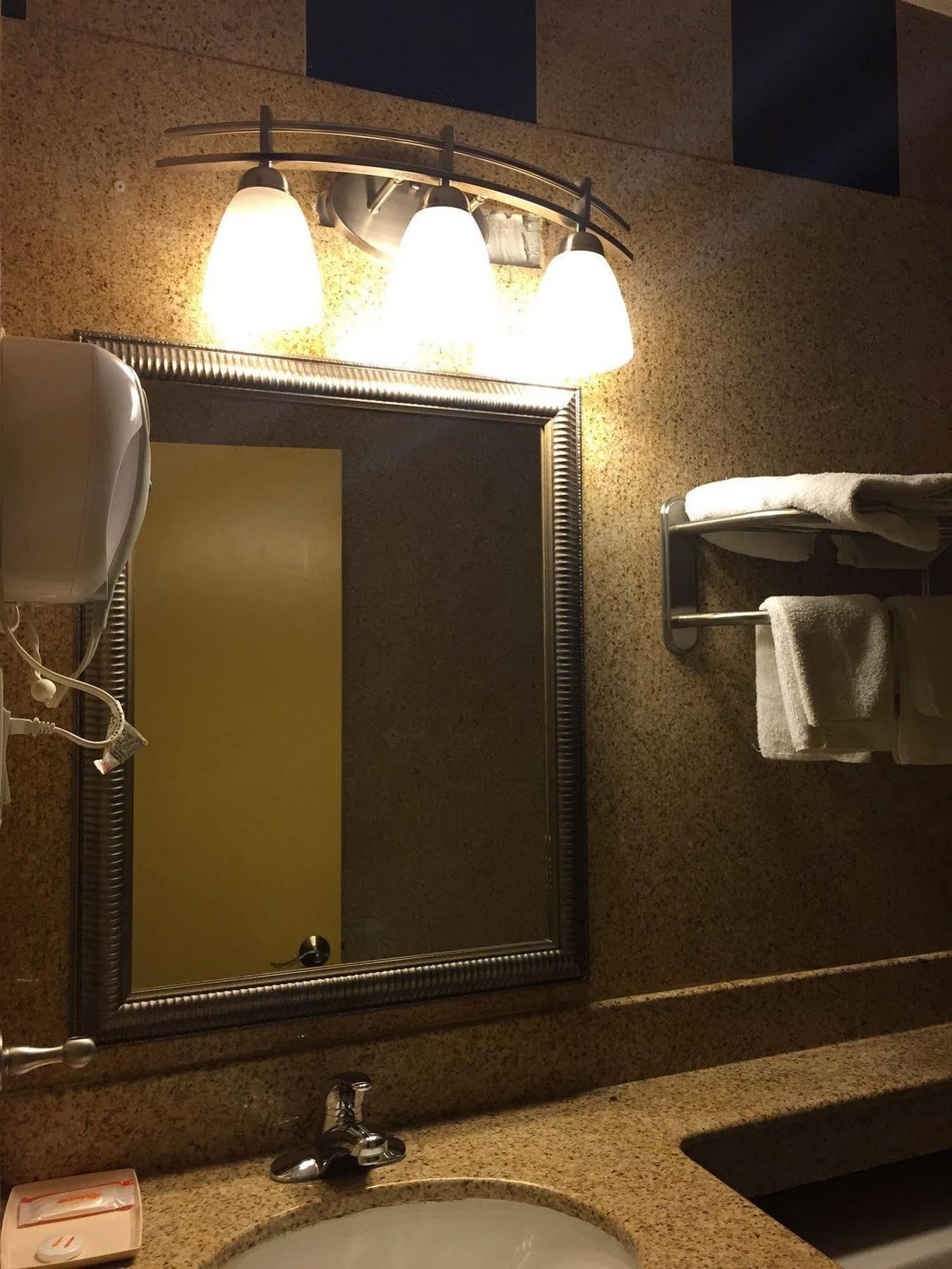 Track & Turf Motel ماونت لوريل المظهر الخارجي الصورة